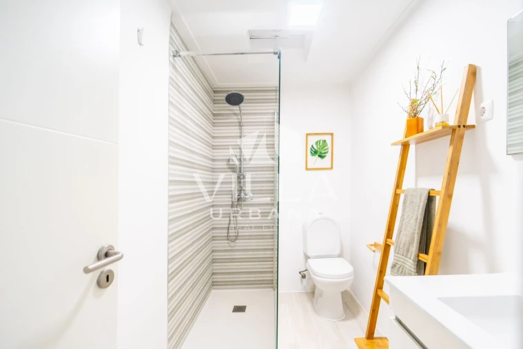 Apartamento T4 para Venda em Corroios Foto 27