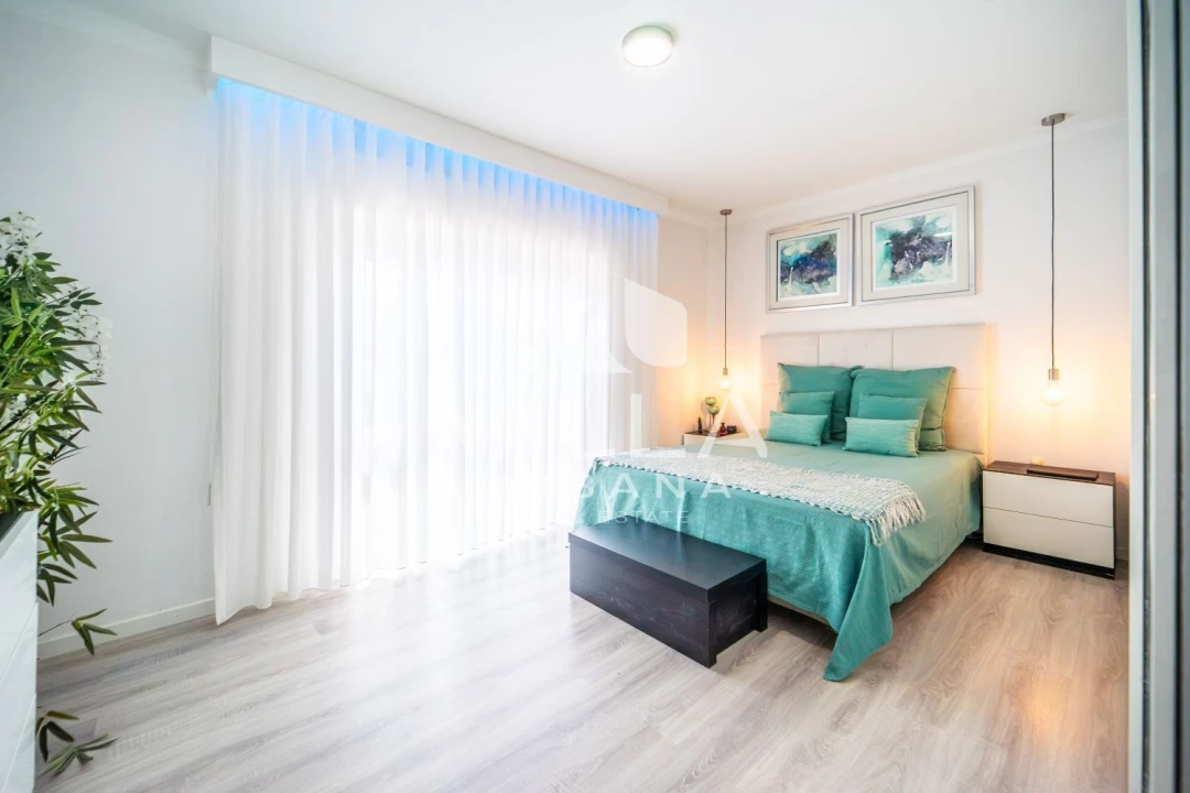 Apartamento T4 para Venda em Corroios Foto 3