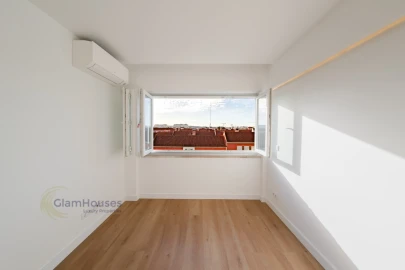 Apartamento T3 para Venda em Alvalade