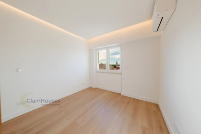 Apartamento T3 para Venda em Alvalade