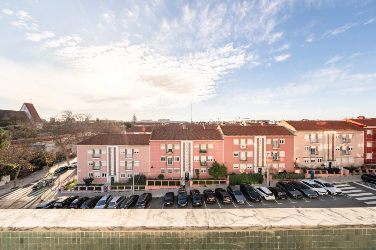 Apartamento T3 para Venda em Alvalade Foto 11