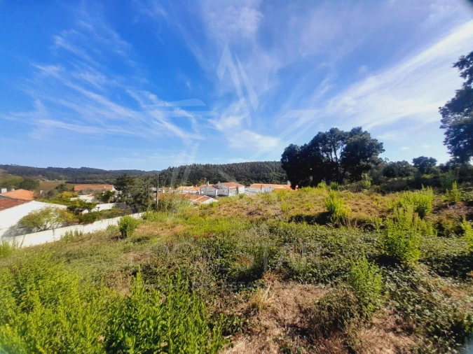 Moradia T3 para Venda em Salir de Matos Foto 9