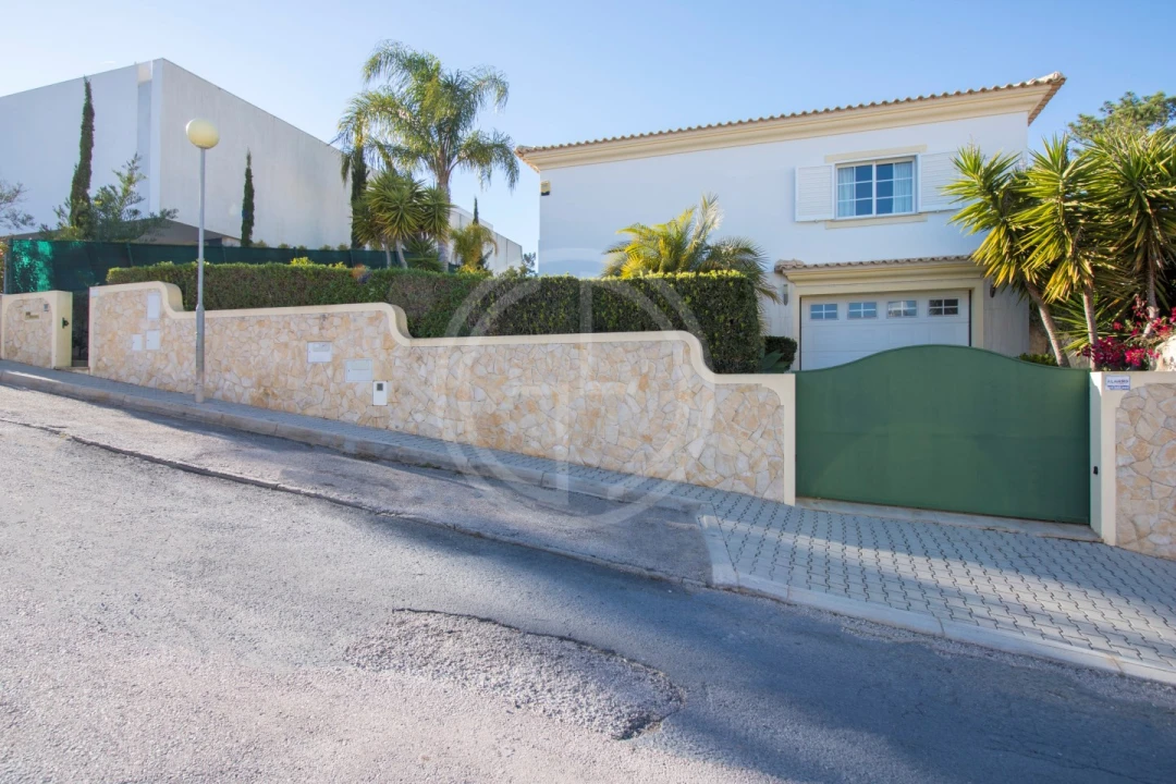 Moradia T4 para Arrendamento férias em Albufeira e Olhos de Água Foto 28