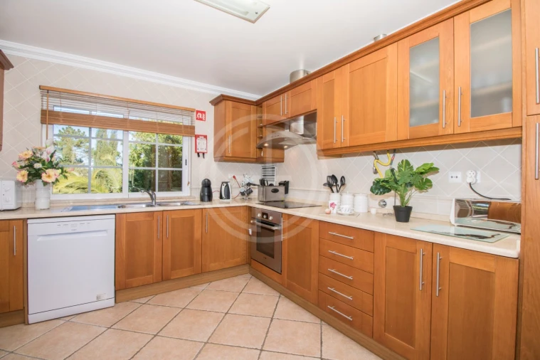 Moradia T4 para Arrendamento férias em Albufeira e Olhos de Água Foto 9