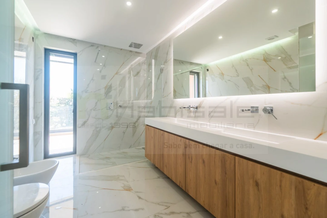 Apartamento T2 para Venda em Carcavelos e Parede Foto 16