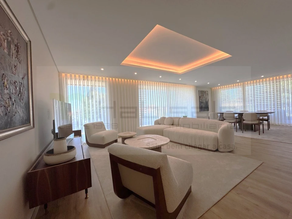 Apartamento T2 para Venda em Carcavelos e Parede Foto 3