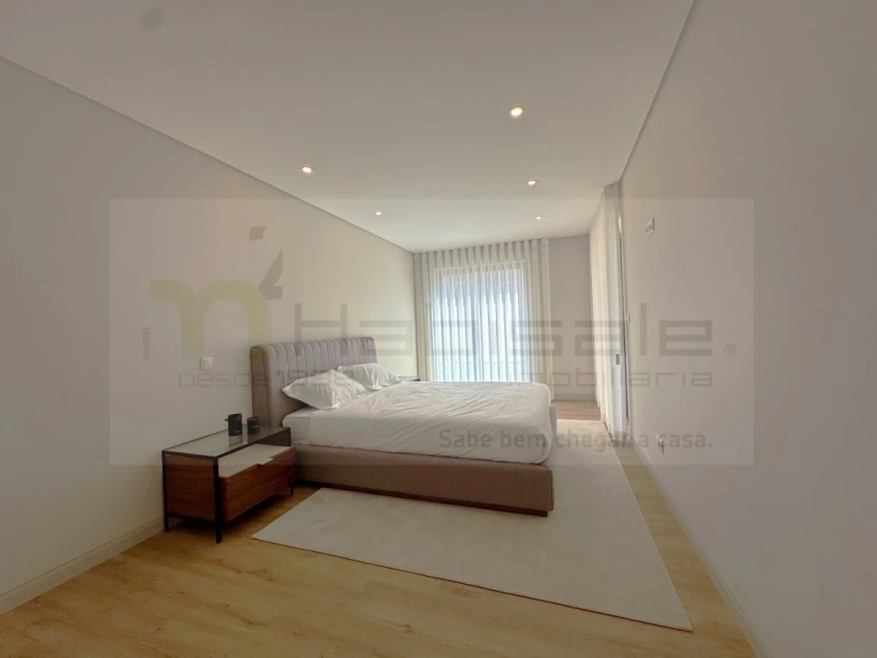 Apartamento T2 para Venda em Carcavelos e Parede Foto 17