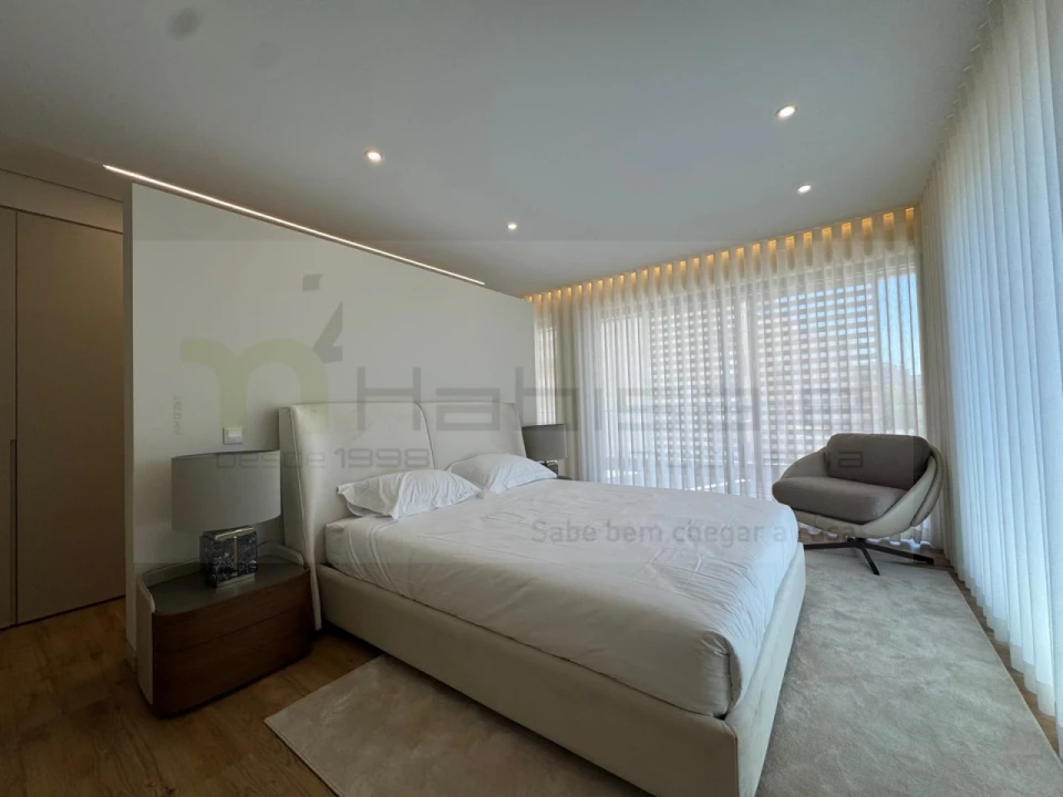 Apartamento T2 para Venda em Carcavelos e Parede Foto 22