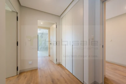Apartamento T2 para Venda em Carcavelos e Parede