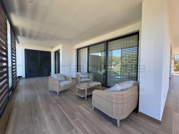 Apartamento T2 para Venda em Carcavelos e Parede