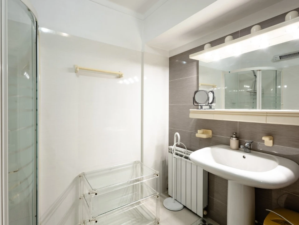 Apartamento T1 para Venda em Buarcos Foto 5