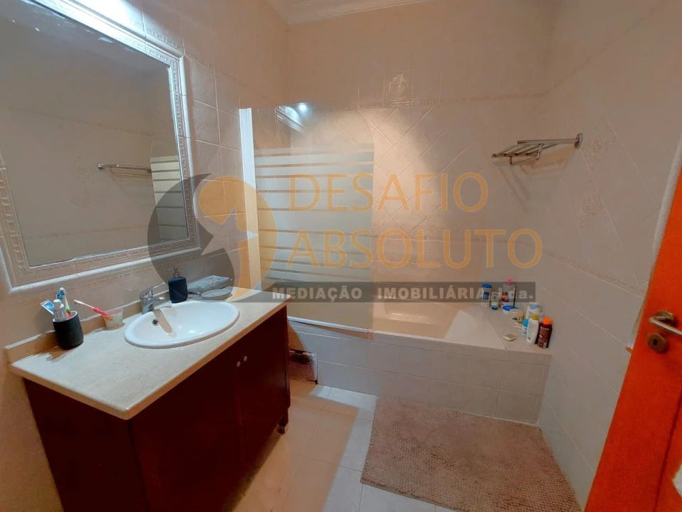 Moradia T2 para Venda em Quinta do Anjo Foto 19