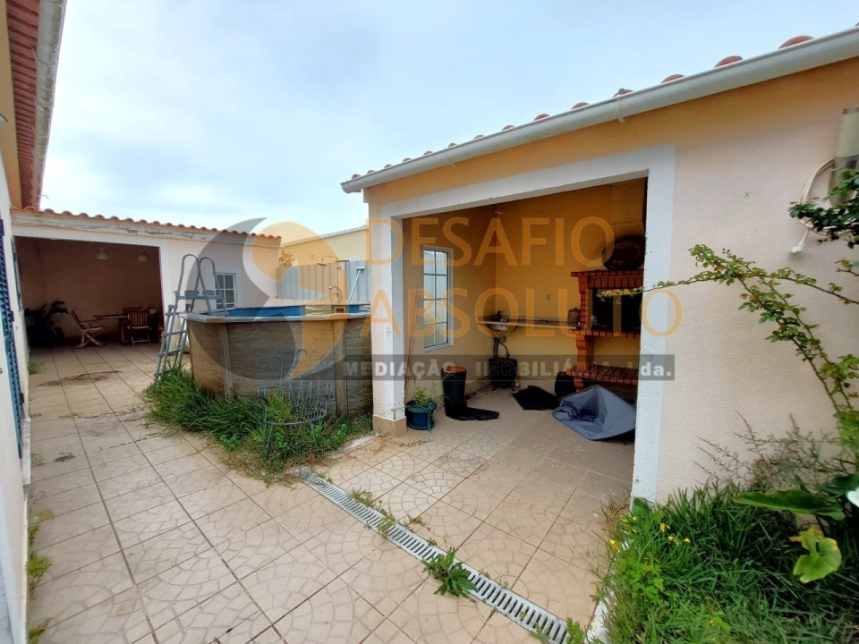 Moradia T2 para Venda em Quinta do Anjo Foto 26