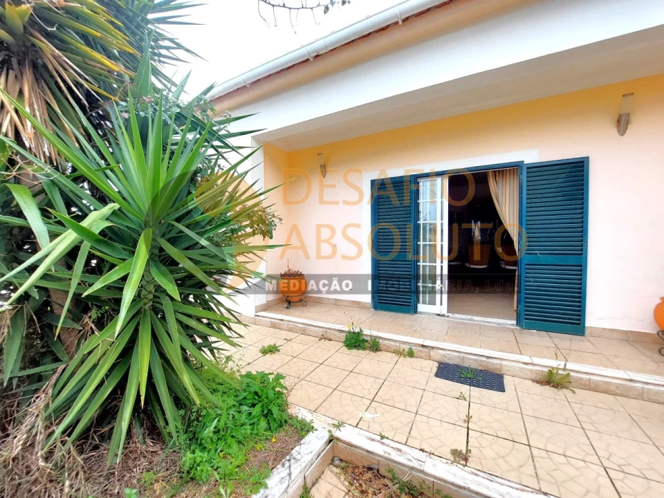 Moradia T2 para Venda em Quinta do Anjo Foto 1