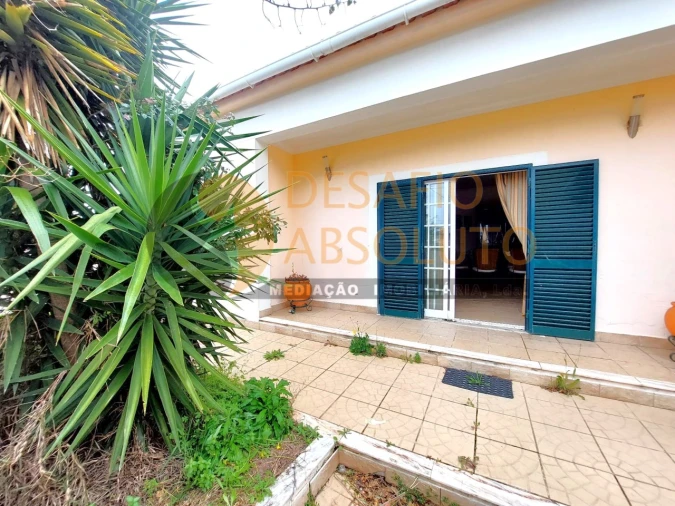 Moradia T2 para Venda em Quinta do Anjo Foto 1