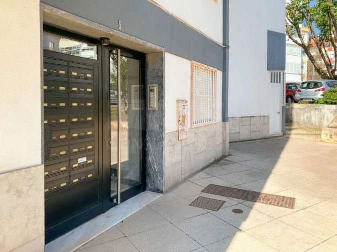 Apartamento T3 para Venda em Oeiras e São Julião da Barra, Paço de Arcos e Caxias Foto 6