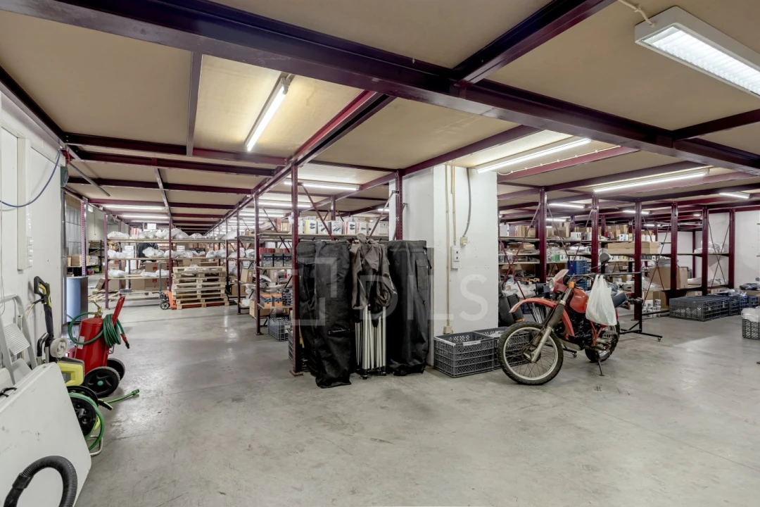 Armazém para Arrendamento em Alfragide Foto 16