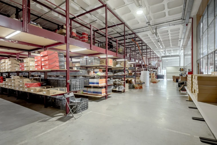 Armazém para Arrendamento em Alfragide Foto 6