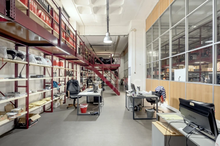 Armazém para Arrendamento em Alfragide Foto 14