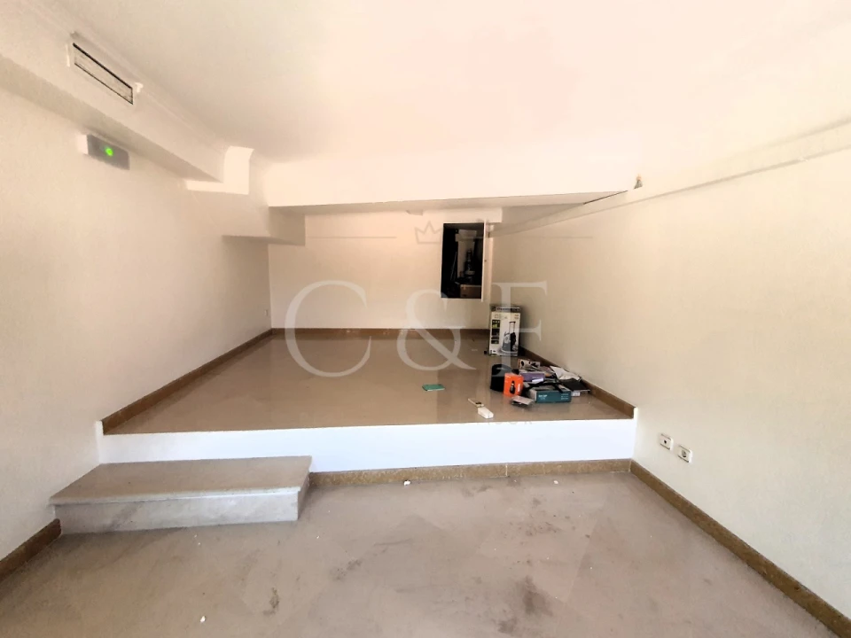 Loja para Arrendamento em Almada, Cova da Piedade, Pragal e Cacilhas Foto 15