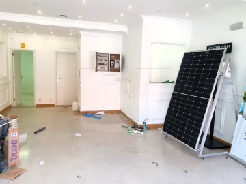 Loja para Arrendamento em Almada, Cova da Piedade, Pragal e Cacilhas