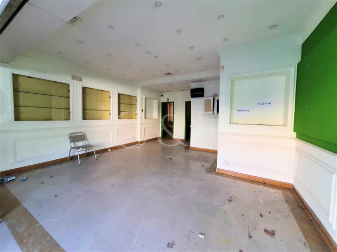 Loja para Arrendamento em Almada, Cova da Piedade, Pragal e Cacilhas Foto 2