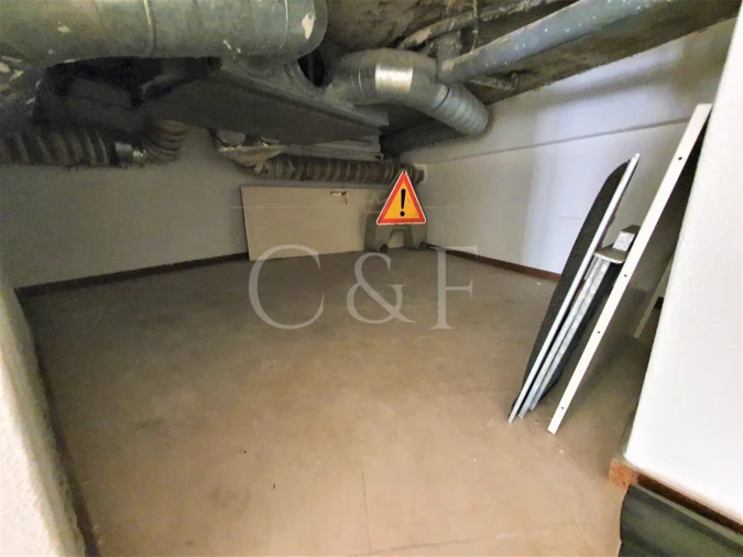 Loja para Arrendamento em Almada, Cova da Piedade, Pragal e Cacilhas Foto 13