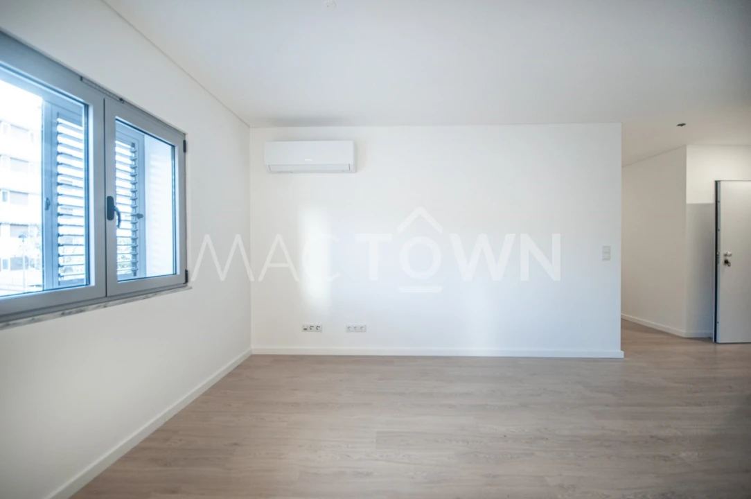 Apartamento T2 para Venda em Camarate, Unhos e Apelação Foto 6