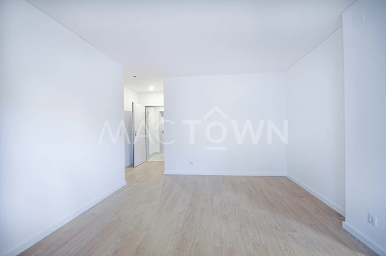 Apartamento T2 para Venda em Camarate, Unhos e Apelação Foto 10