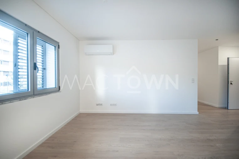 Apartamento T2 para Venda em Camarate, Unhos e Apelação Foto 7