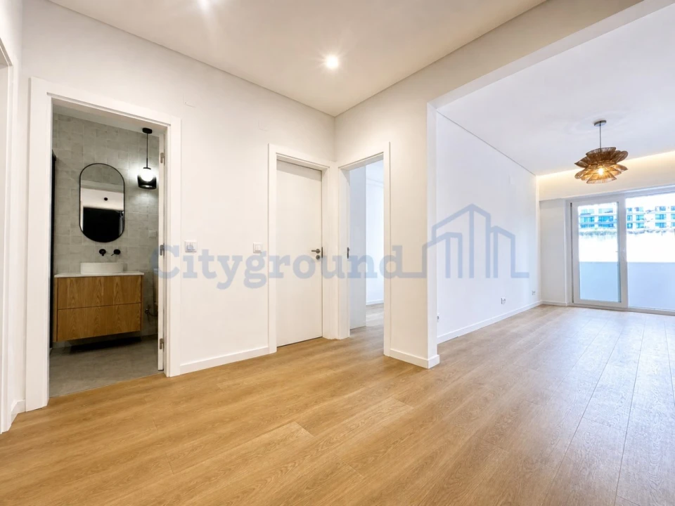 Apartamento T2 para Venda em São Vicente Foto 12
