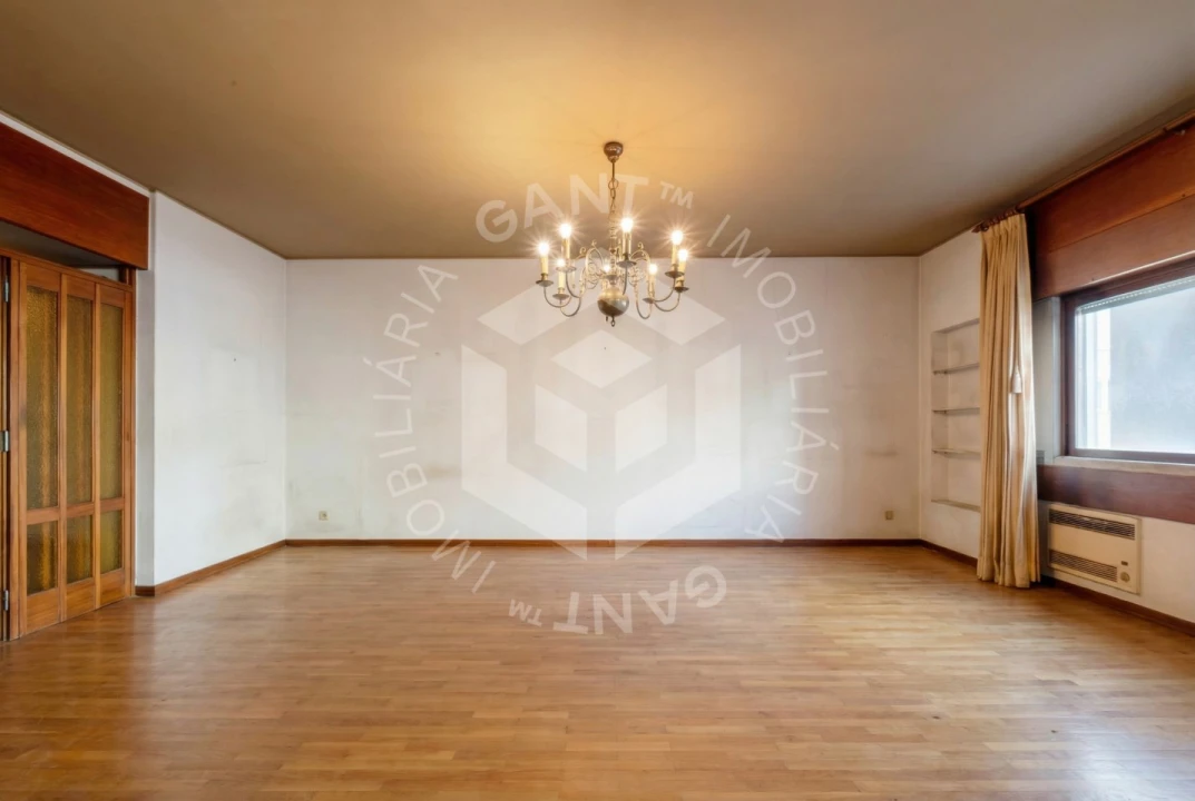 Apartamento T5 para Venda em Algés, Linda-A-Velha e Cruz Quebrada-Dafundo Foto 3