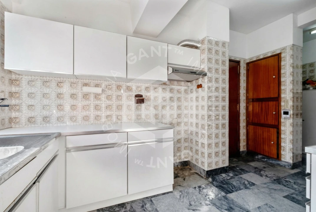 Apartamento T5 para Venda em Algés, Linda-A-Velha e Cruz Quebrada-Dafundo Foto 10