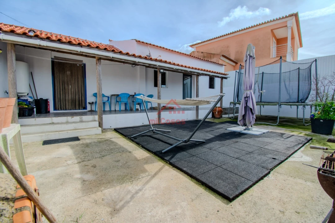 Moradia T3 para Venda em São Pedro da Cadeira Foto 1