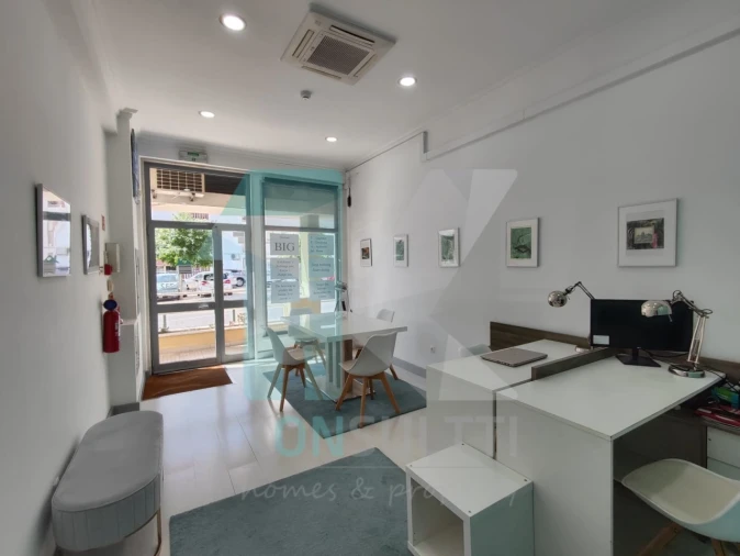 Loja para Venda em Carcavelos e Parede