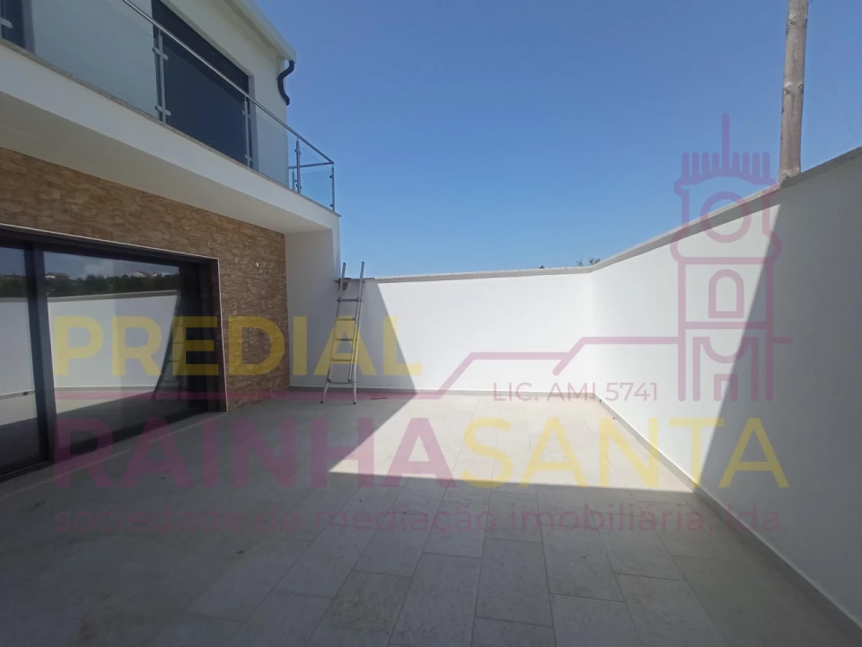 Moradia T3 para Arrendamento em São Pedro de Alva e São Paio de Mondego Foto 5