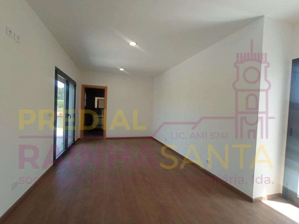 Moradia T3 para Arrendamento em São Pedro de Alva e São Paio de Mondego Foto 15