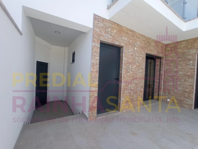 Moradia T3 para Arrendamento em São Pedro de Alva e São Paio de Mondego Foto 2