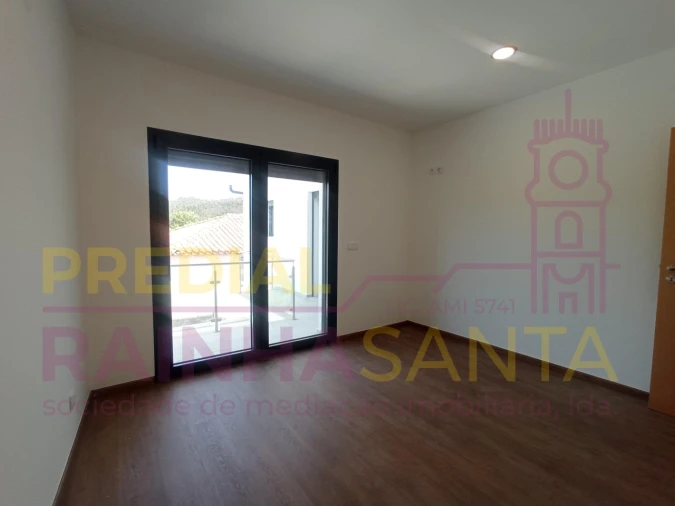 Moradia T3 para Arrendamento em São Pedro de Alva e São Paio de Mondego Foto 13