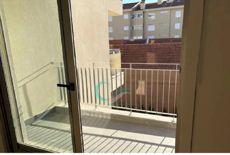 Apartamento T1 para Venda em Ramalde Foto 4