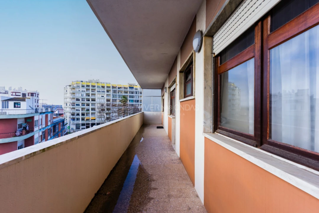 Apartamento T3 para Venda em Costa da Caparica Foto 1