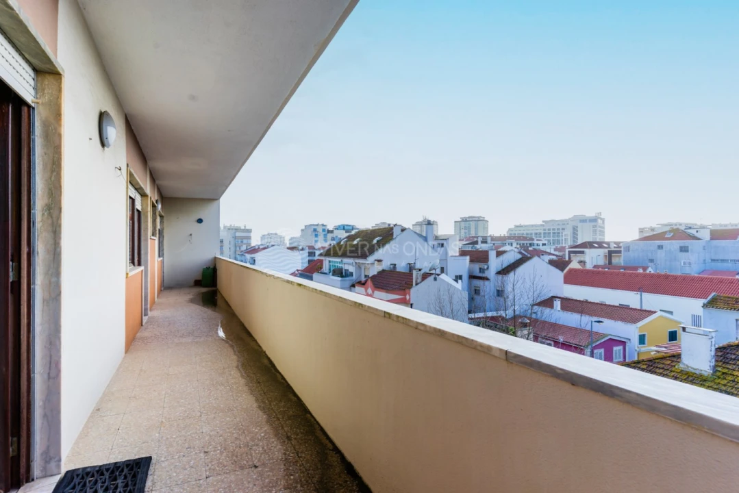 Apartamento T3 para Venda em Costa da Caparica Foto 12