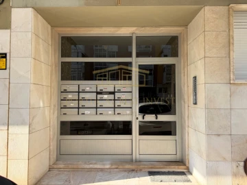 Apartamento T2 para Venda em Oeiras e São Julião da Barra, Paço de Arcos e Caxias