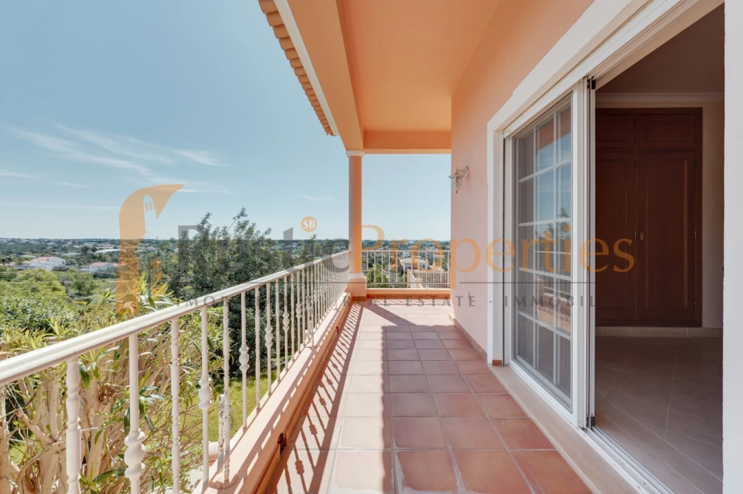 Moradia T5 para Venda em Loule (São Sebastião) Foto 14