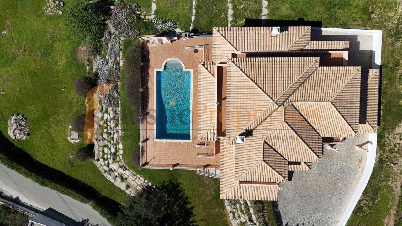 Moradia T5 para Venda em Loule (São Sebastião) Foto 27