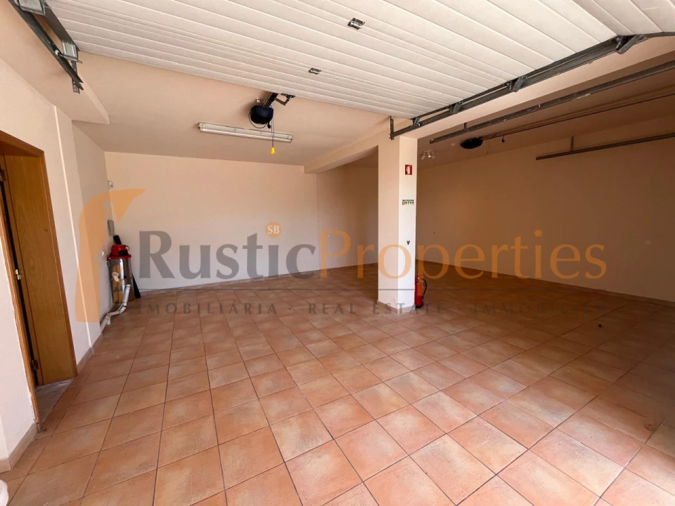 Moradia T5 para Venda em Loule (São Sebastião) Foto 24