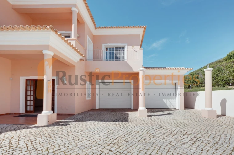 Moradia T5 para Venda em Loule (São Sebastião) Foto 2