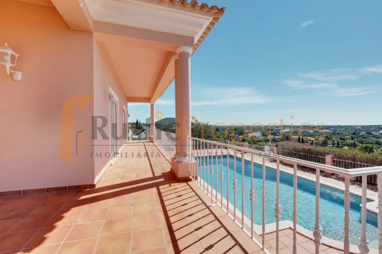 Moradia T5 para Venda em Loule (São Sebastião) Foto 6