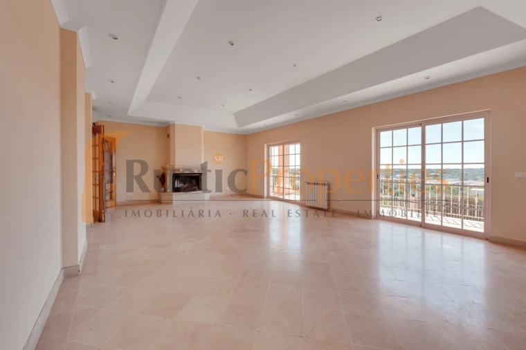 Moradia T5 para Venda em Loule (São Sebastião) Foto 8