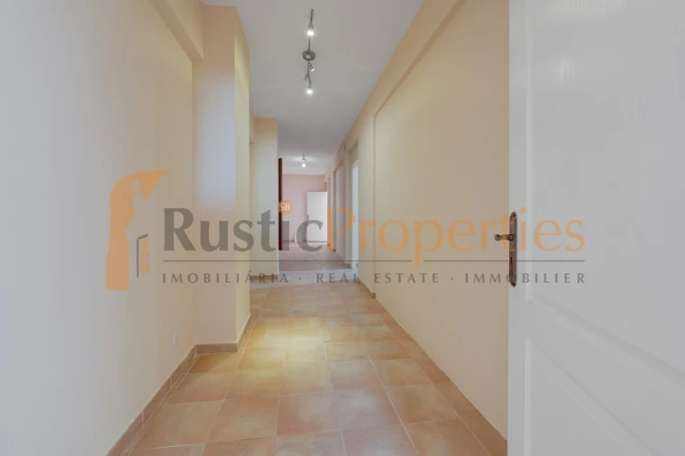 Moradia T5 para Venda em Loule (São Sebastião) Foto 26